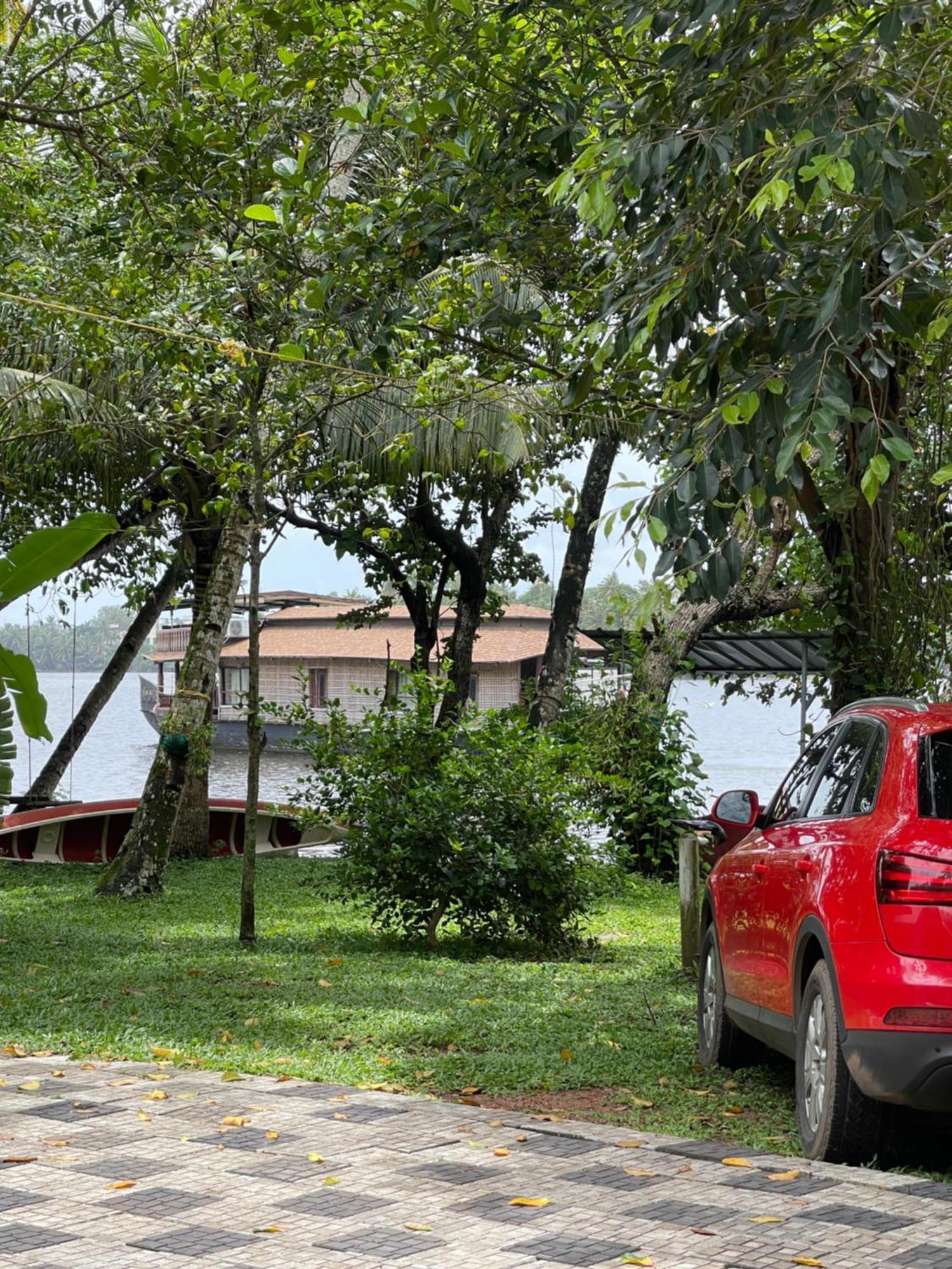 Ashtamudivillas Kollam Εξωτερικό φωτογραφία